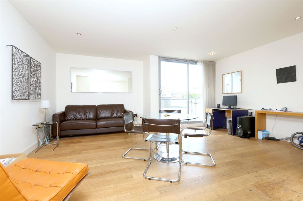 Property photo 1 of 8 Reception Room