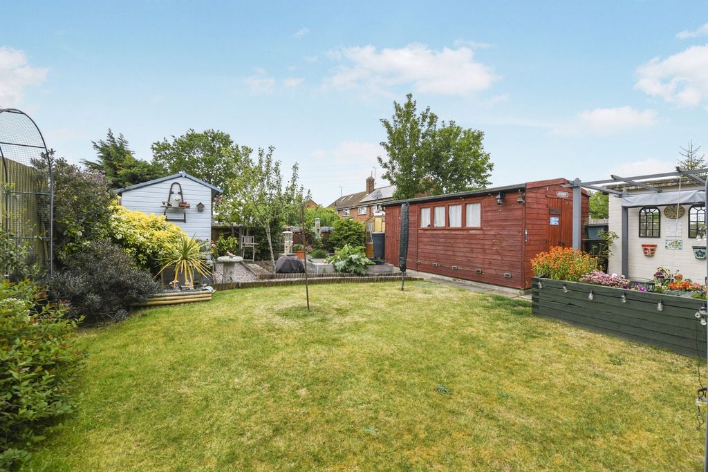 Property photo 3 of 9 Pbox-Img.Jpg