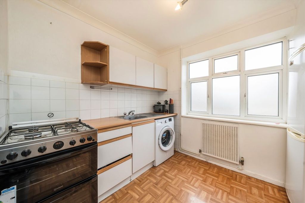 Property photo 3 of 6