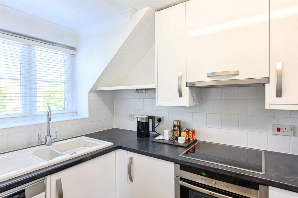 Property photo 2 of 15 Kitchen