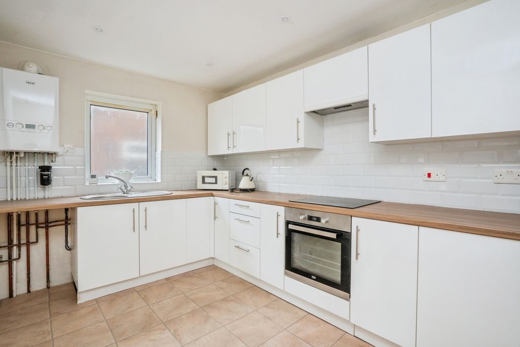 Property photo 2 of 16 Pbox-Img.Jpg