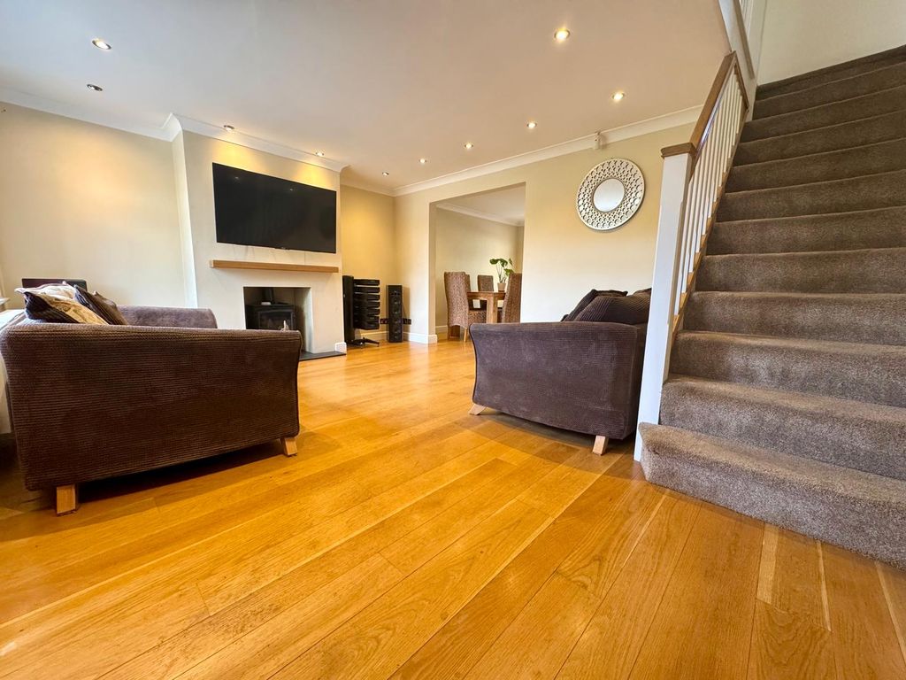 Property photo 3 of 23 Living Room 1