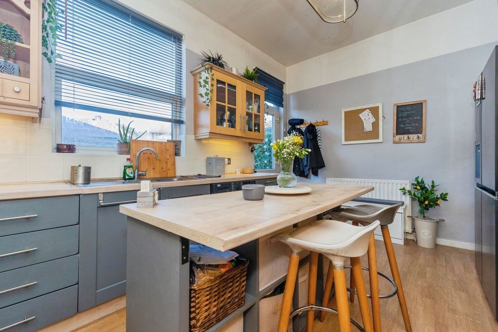 Property photo 3 of 26 Photo