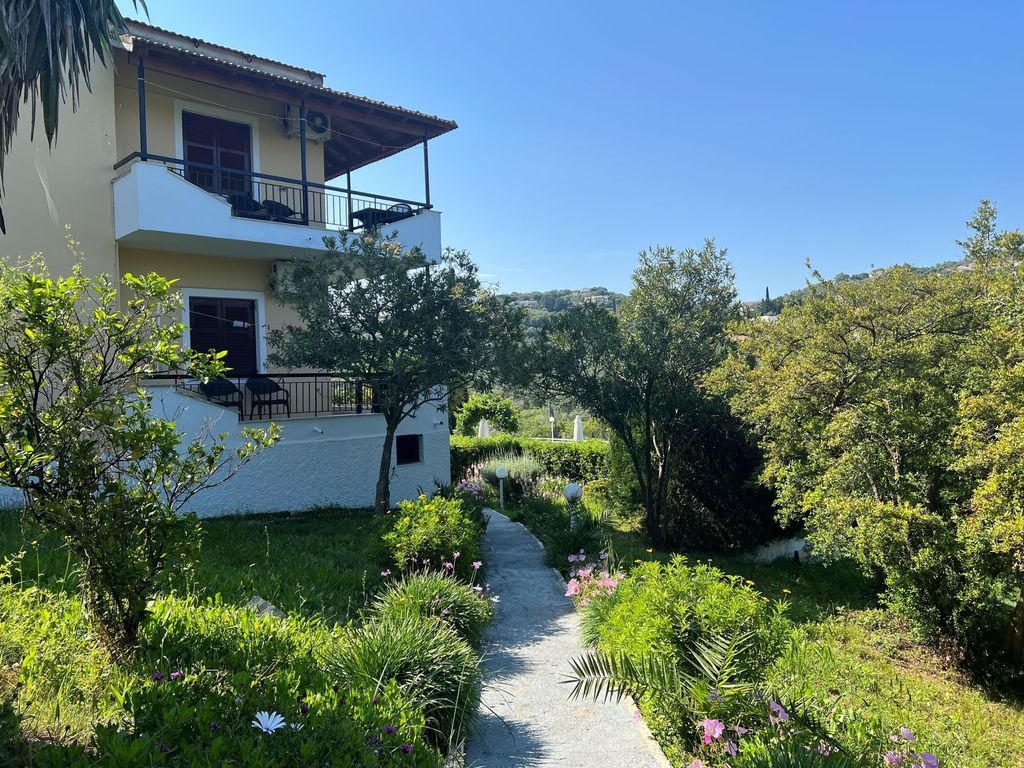 Property photo 3 of 15