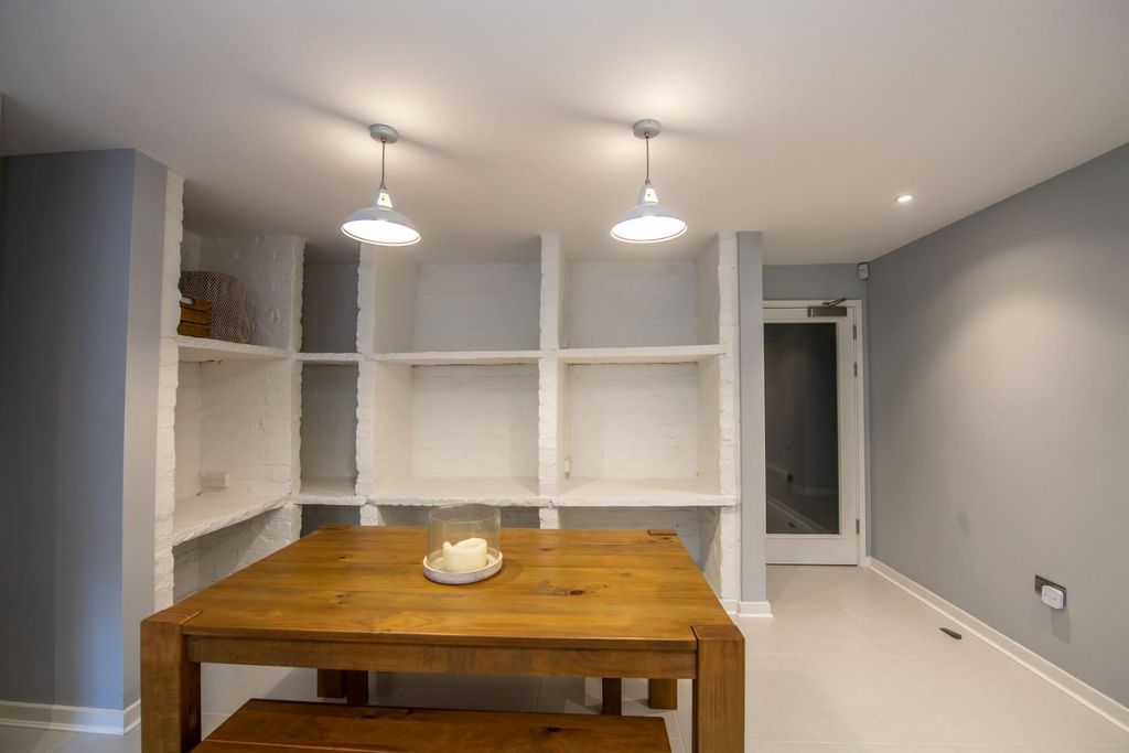 Property photo 2 of 12 73Canning-150.Jpg