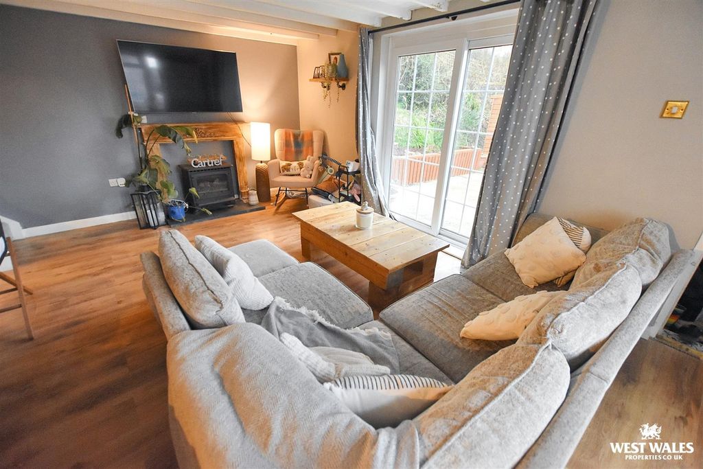 Property photo 3 of 17 6 (41).Jpg