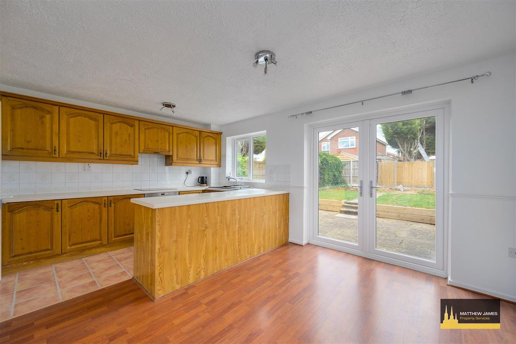 Property photo 2 of 15 Kitchen/Dining