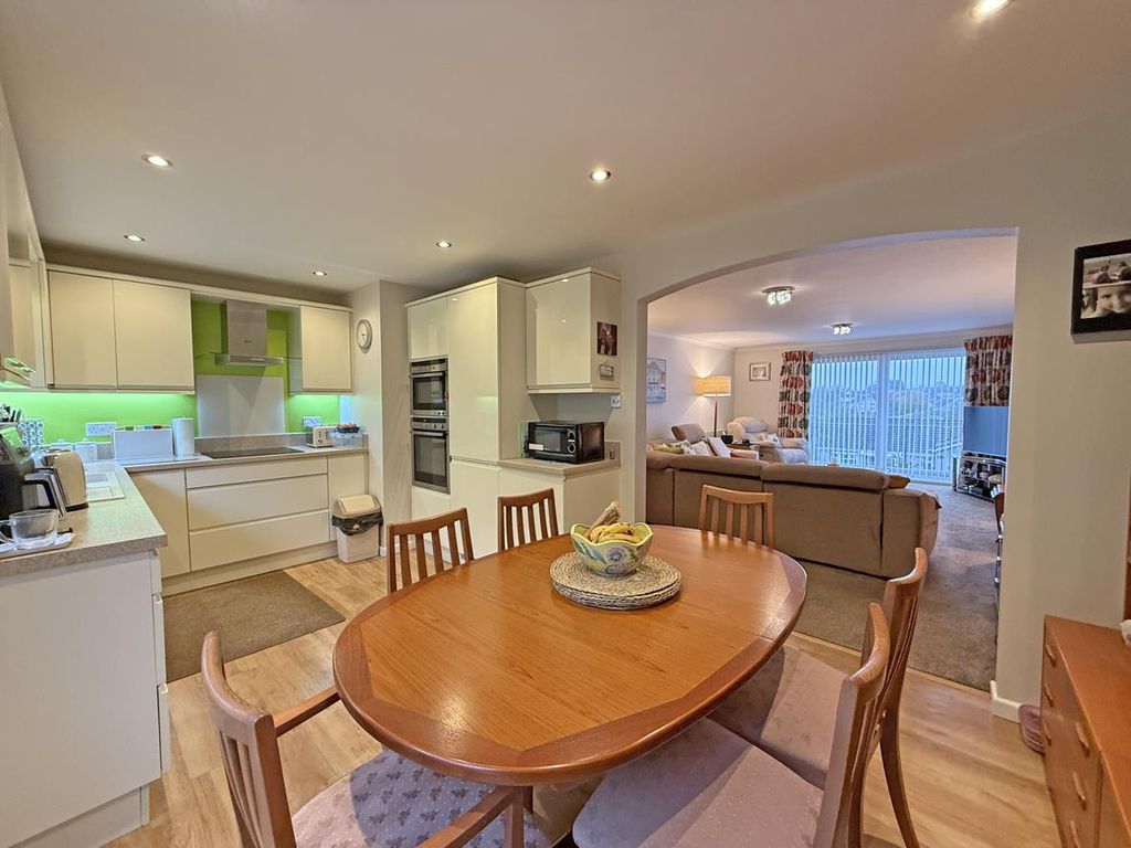 Property photo 3 of 23 Dunraven Drive 81 - Kitchen Dining Room Front.Jpg