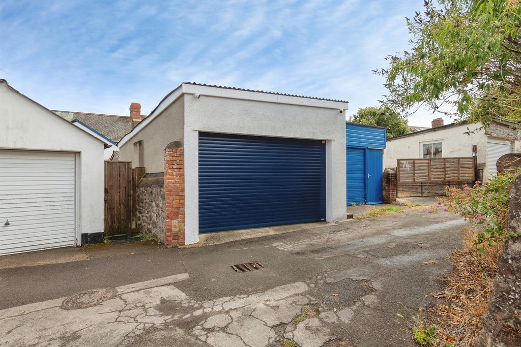 Property photo 3 of 18