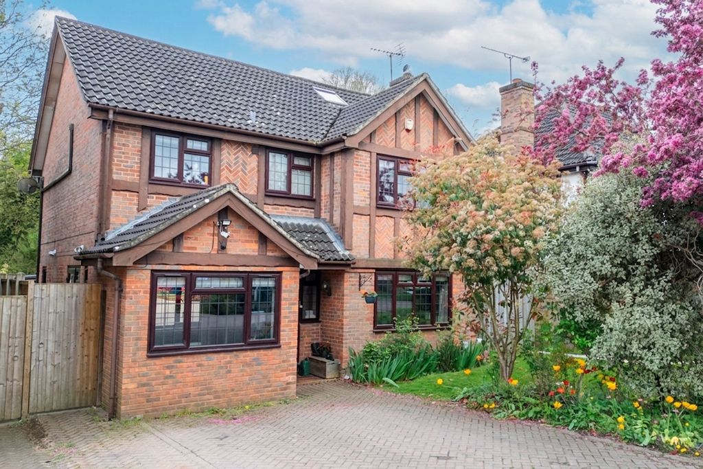 Property photo 3 of 54