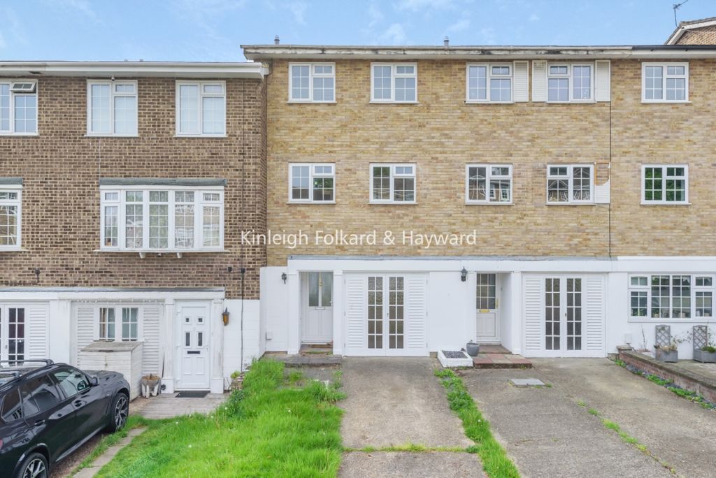 Property photo 3 of 16 94E43492-82Ec-422A-8