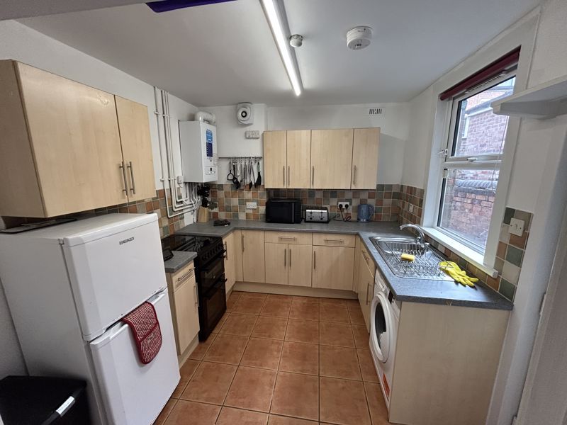 Property photo 2 of 9 Photo 5