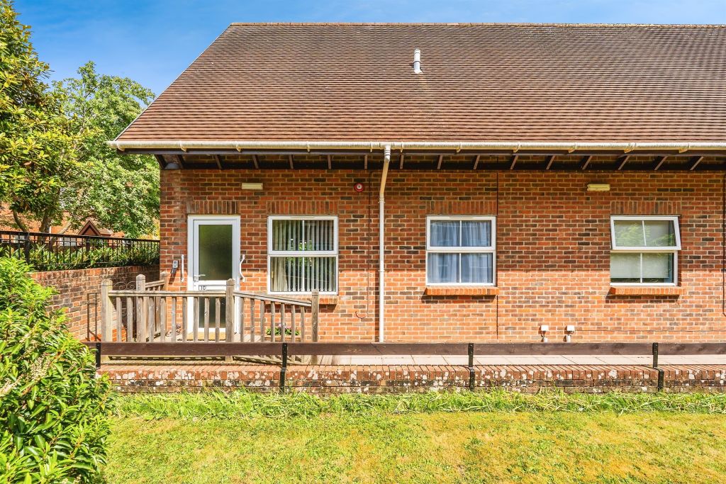 Property photo 1 of 16