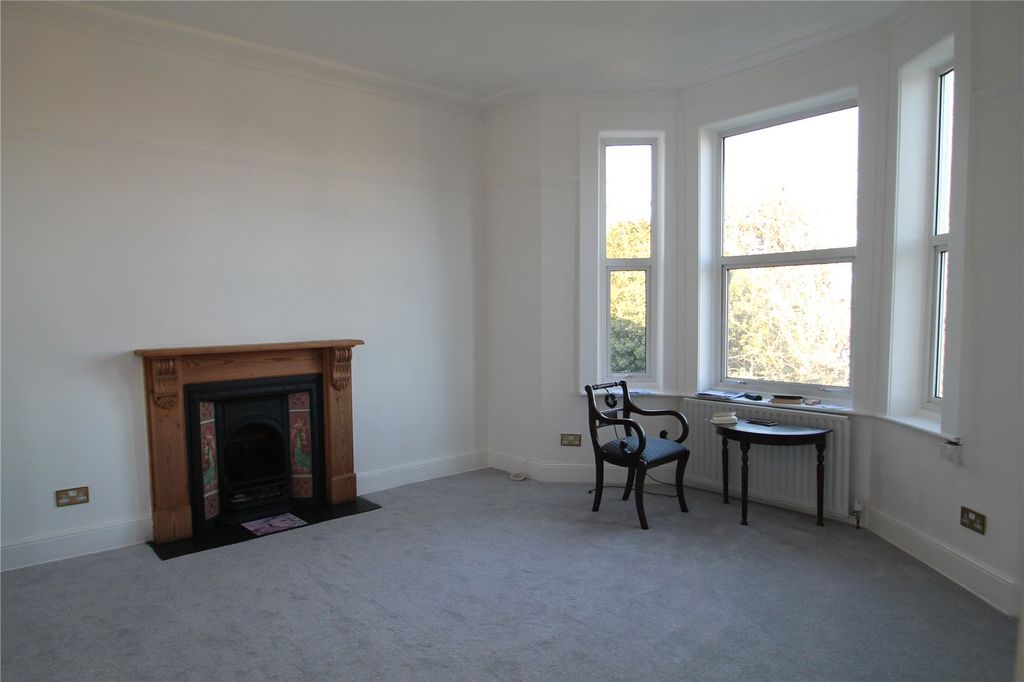 Property photo 3 of 13 Picture No. 27