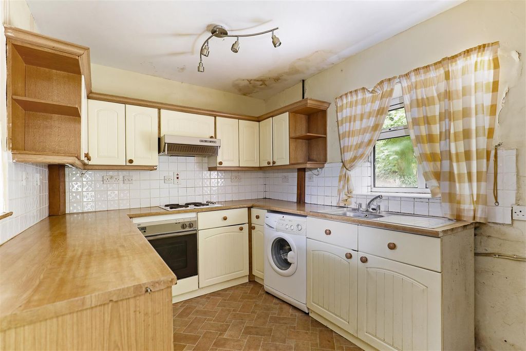 Property photo 3 of 18 Ph14_6156730.Jpg