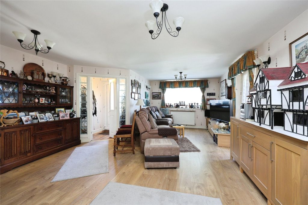 Property photo 2 of 12 Picture No. 10