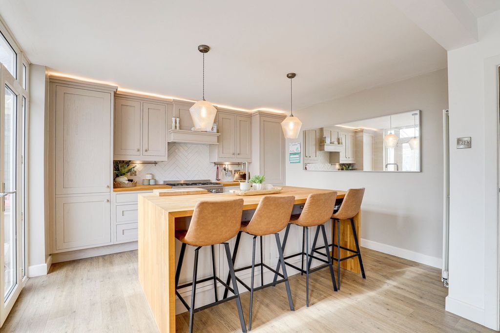 Property photo 3 of 30