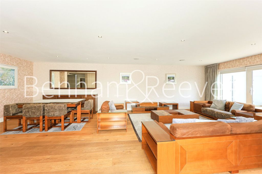 Property photo 3 of 20 Picture No. 07