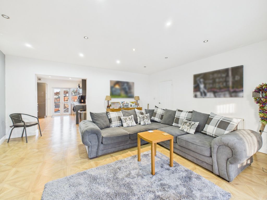 Property photo 2 of 12 1901975