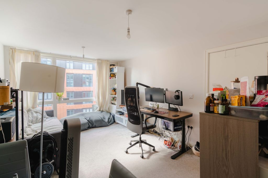 Property photo 3 of 8 2