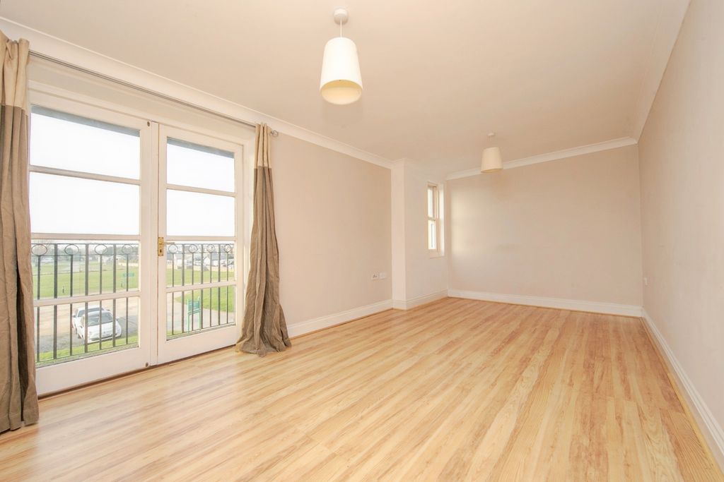 Property photo 2 of 14 Photo