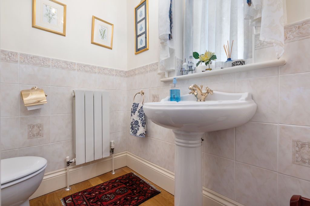 Property photo 3 of 57 Fo Ghlion, 4 Lucerne Court