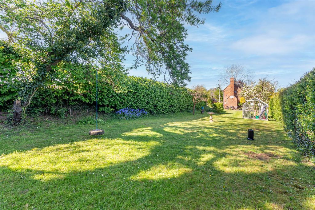 Property photo 2 of 34 Garden-7.Jpg