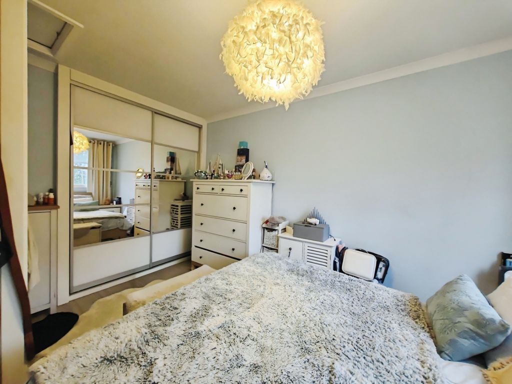 Property photo 3 of 9 Pbox-Img.Jpg