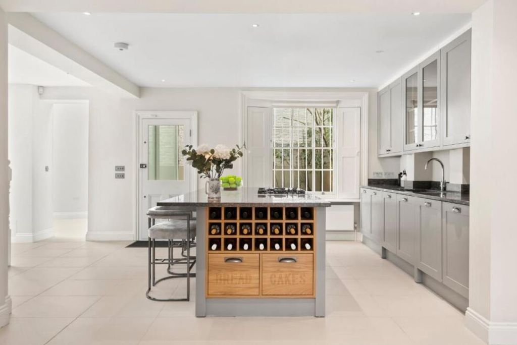 Property photo 3 of 6 Hampstead 4.Png