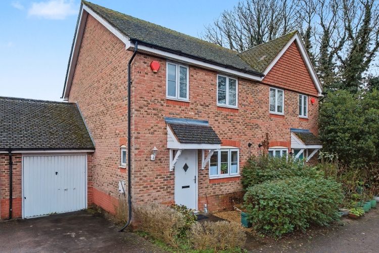 Property photo 1 of 9 322393