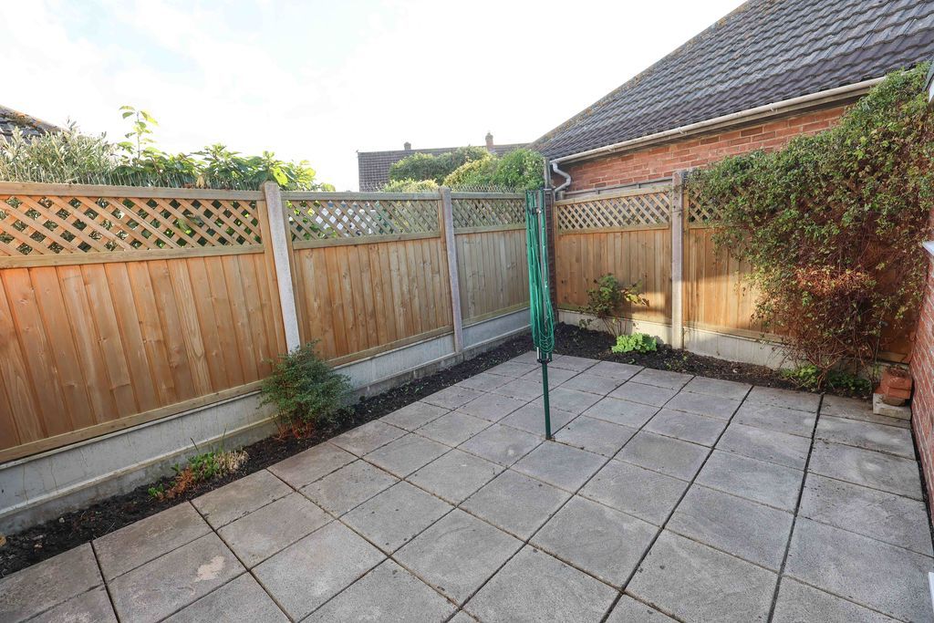Property photo 3 of 14 Garden