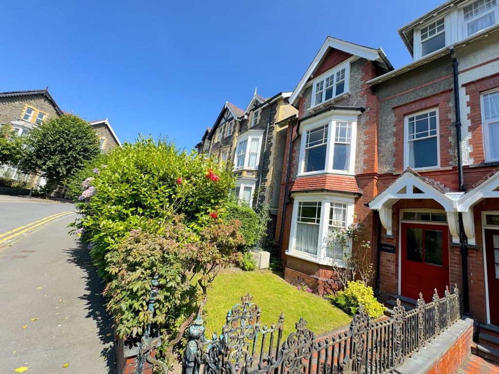 Property photo 2 of 18 Front2