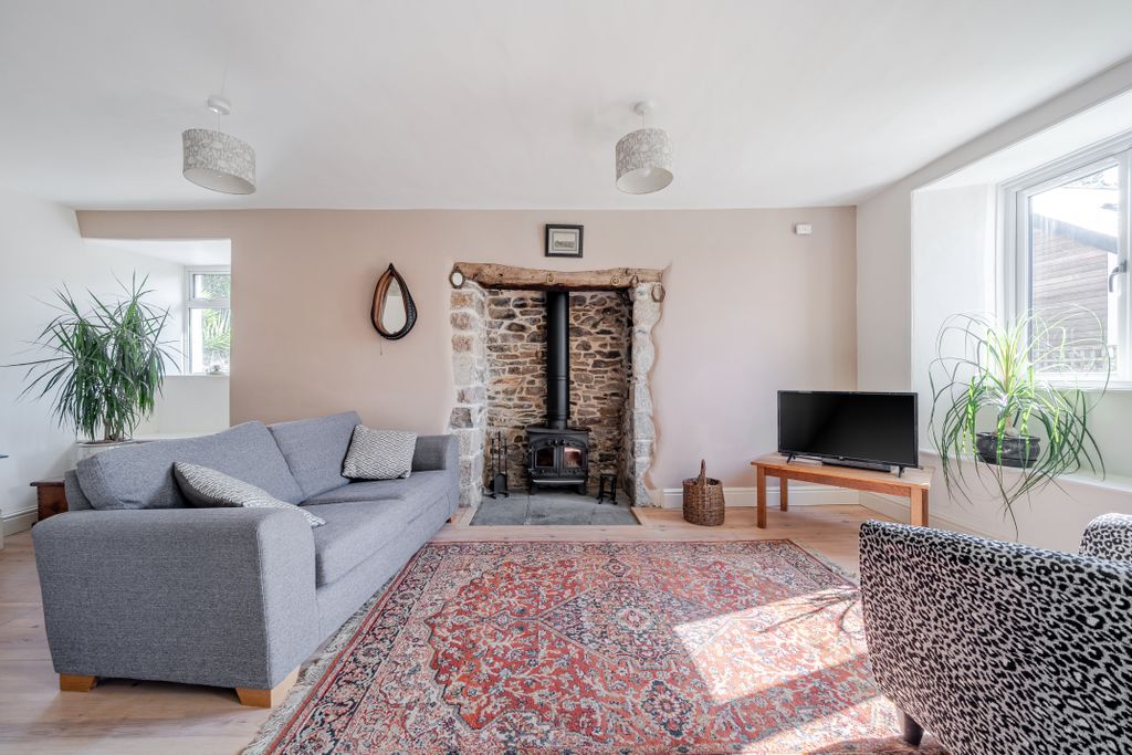 Property photo 2 of 20 1430462-6-69Bbfc38Bcb8d