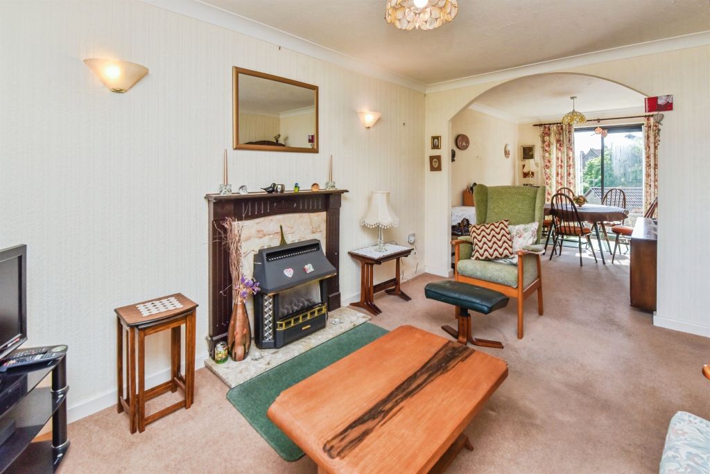 Property photo 2 of 13