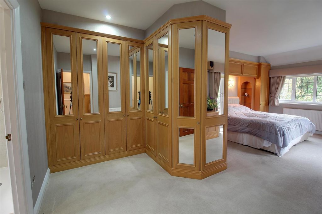 Additional image 5 of 4 bed detached house for saleBrookmans Avenue, Brookmans Park AL9