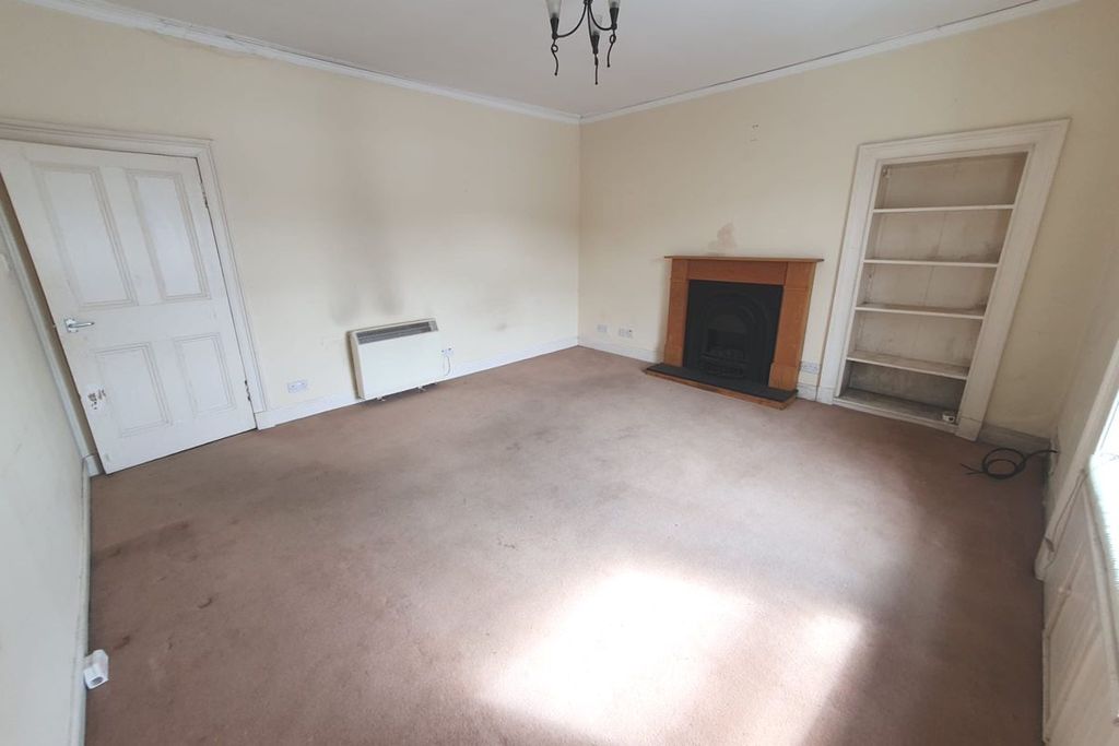 Property photo 3 of 9