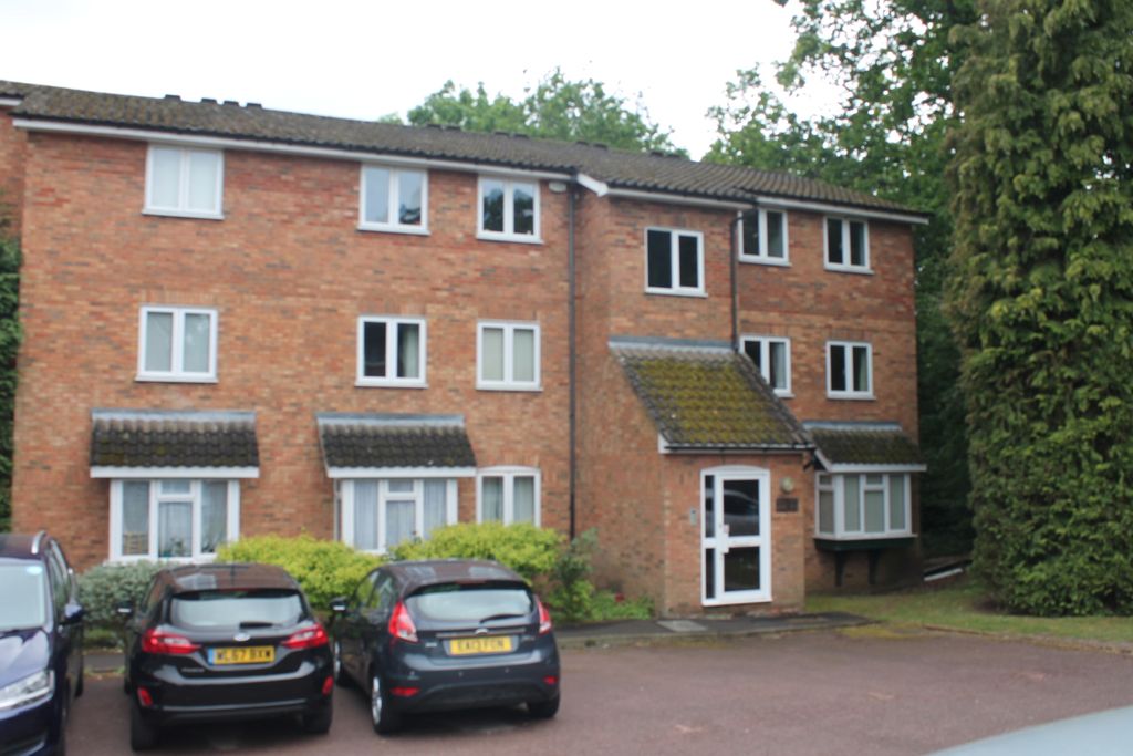 Property photo 1 of 5 Large Two Bedroom Apartment