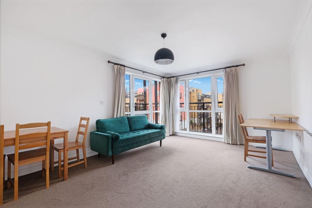 Property photo 2 of 15 1 (3).Jpg
