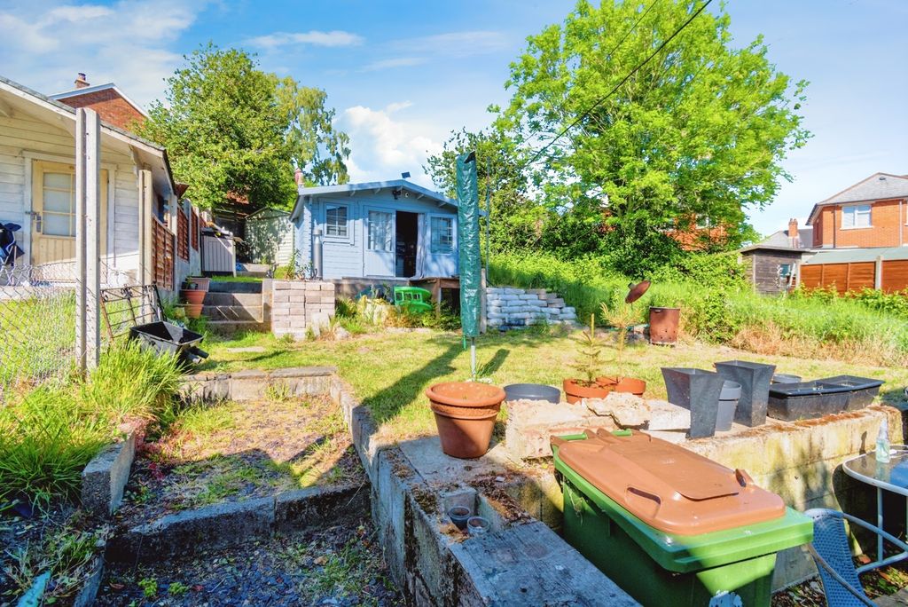 Property photo 3 of 16 Photo