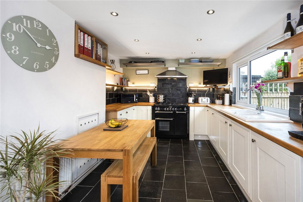 Property photo 2 of 17 Picture No. 04