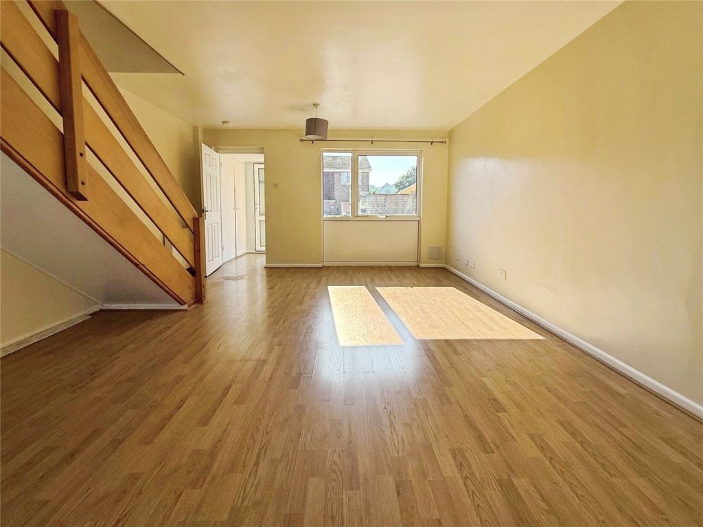 Property photo 2 of 13 Living Room/Kitchen