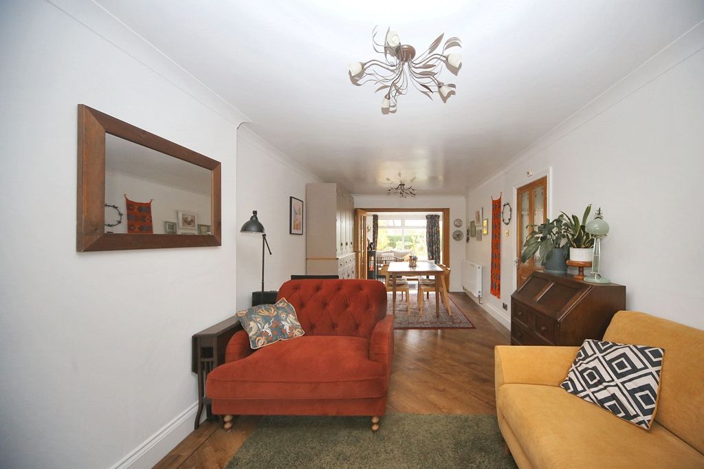 Property photo 3 of 25