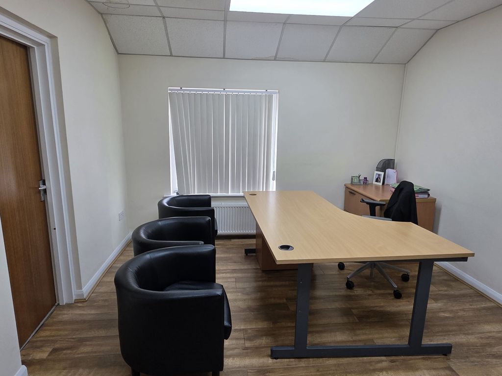 Property photo 3 of 4