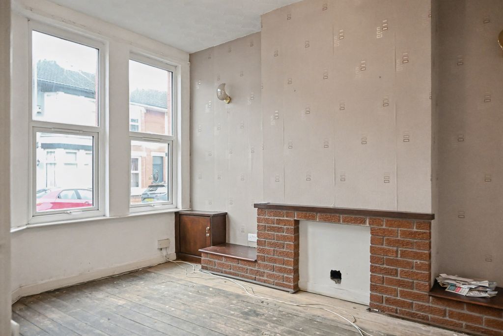 Property photo 3 of 24 29 Middlesex Road, Bootle L20 9Bn