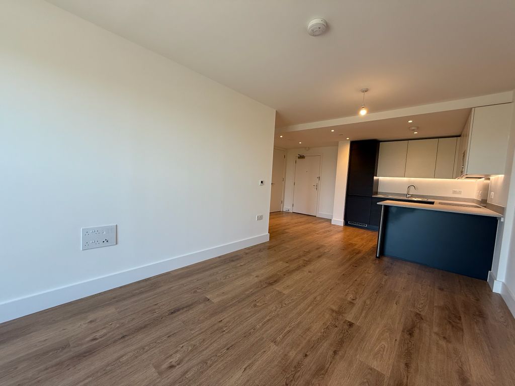 Property photo 2 of 9 Bedroom