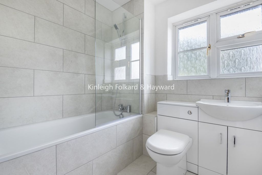 Property photo 3 of 8 59De4B4c-79Aa-4E81-B