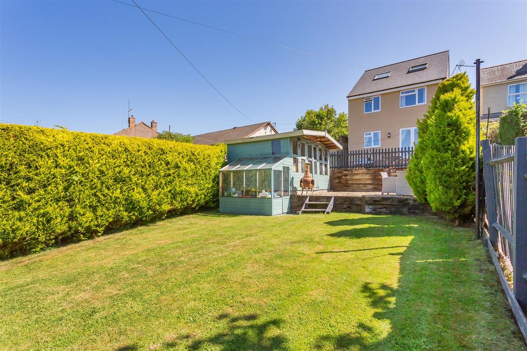Property photo 2 of 26