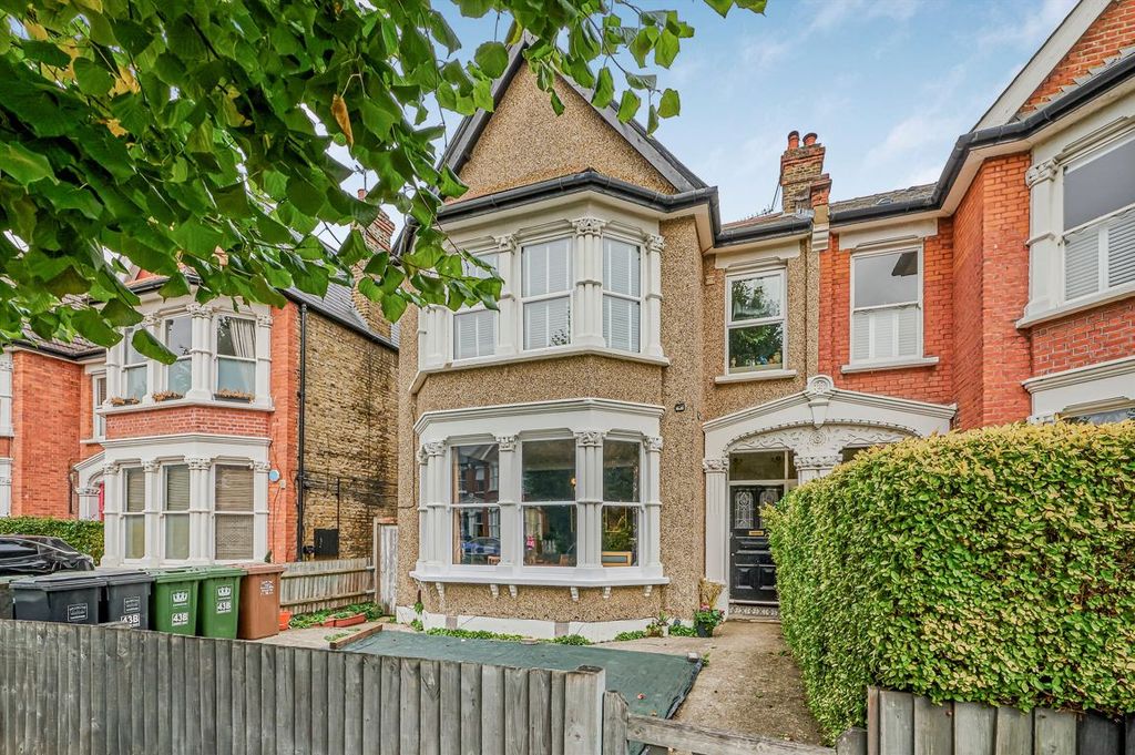 Property photo 1 of 6