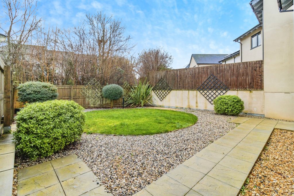 Property photo 2 of 30