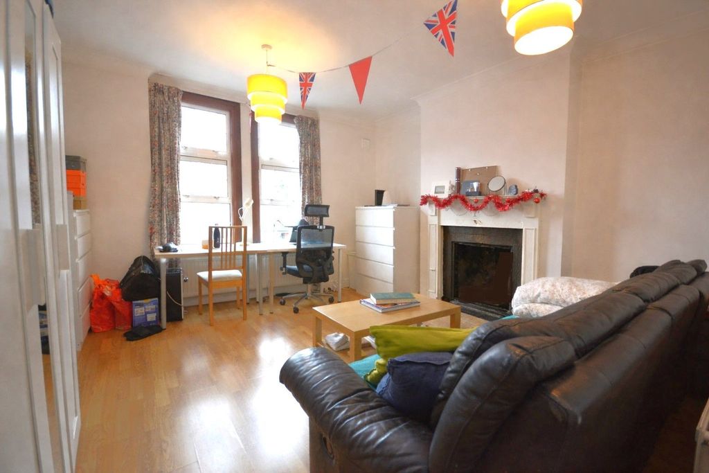 Property photo 1 of 4